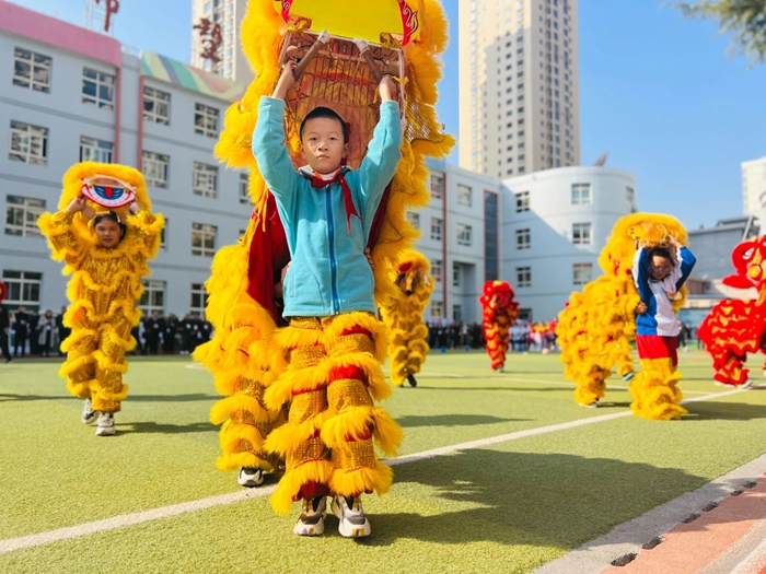 俱乐部展开