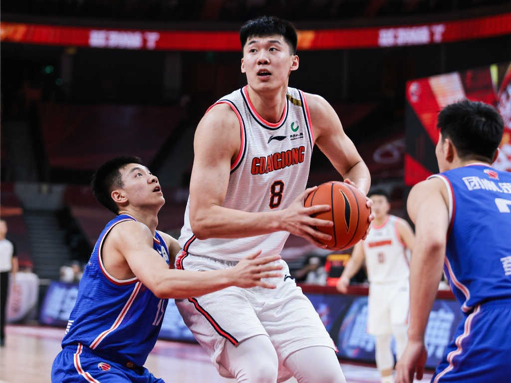 CBA：止住连败 北京北汽男篮104-86深圳马可波罗男篮.